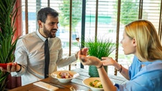 Reddit users slam man who tricked girlfriend into eating food she hates: 'Violation of trust,' says expert