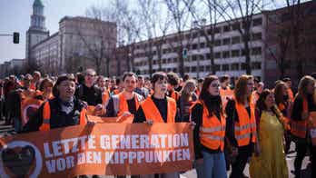 German climate advocates march through Berlin, cause gridlock in parts of the capital
