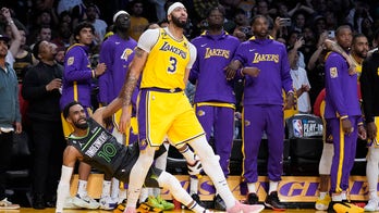 LeBron James chides Anthony Davis' 'brain fart' in Lakers win over Timberwolves
