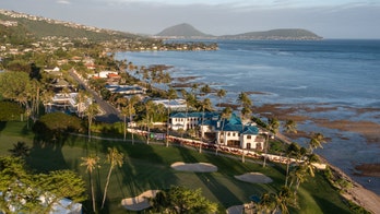 4.2 magnitude Hawaii earthquake has officials closely monitoring nearby volcanos