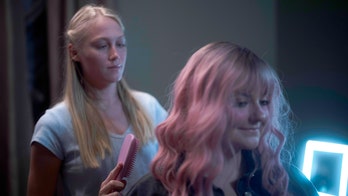 Connecticut mom recruits decoys to catch online child predators: 'An important truth that needs to be told'