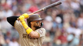 Padres' Fernando Tatis Jr breaks out dance moves to 'He's On Steroids' chant from Cubs fans