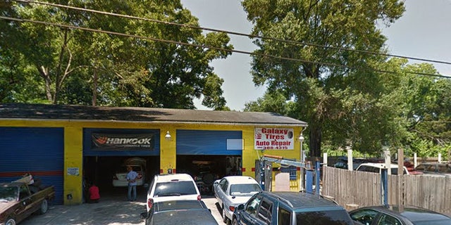 A suspect allegedly went to Galaxy Tires and Auto Repair in Jacksonville, Florida and attempted to rob the owner at gunpoint. 