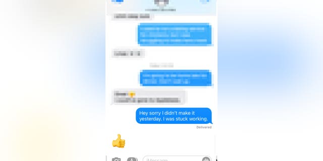 Başparmak yukarı emojisinin nasıl kullanılacağına bir örnek.