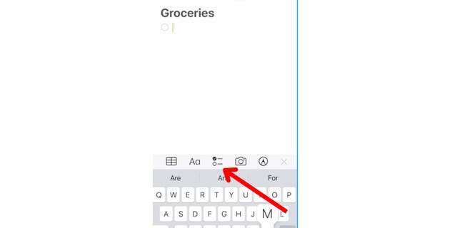 Instructions on how to make a list in the Notes app.