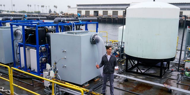 Ocean Removing Carbon