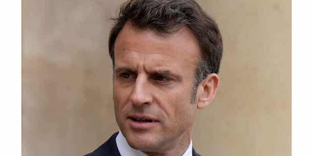 El presidente francés, Emmanuel Macron, recibió un dedo amputado en el correo y un lugar policial en la nevera con bocadillos: informe 4 El presidente francés Emmanuel Macron