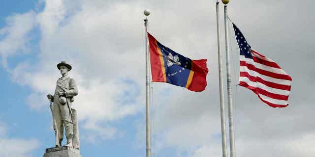 Mississippi state and U.S. flags