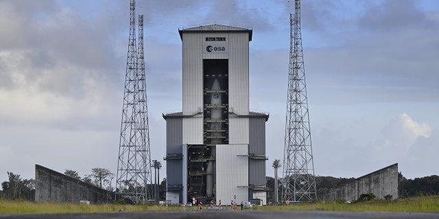 Ariane 5 roket fırlatma sahası 12 Nisan 2023'te Fransız Guyanası Kourou'da gösteriliyor.