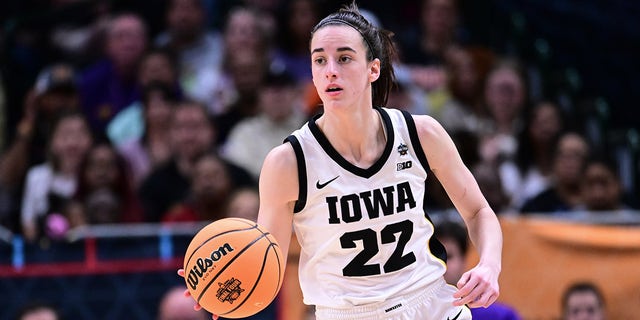 College basketball star Caitlin Clark gets butter sculpture at Iowa ...