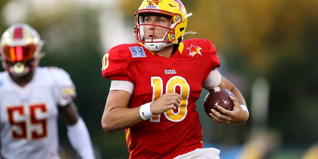 Philadelphia Stars quarterback Case Cookus (10) carries the football during the second quarter of the USFL Championship Game between the Birmingham Stallions and Philadelphia Stars on July 3, 2022, at the Tom Benson Hall of Fame Stadium in Canton, OH.