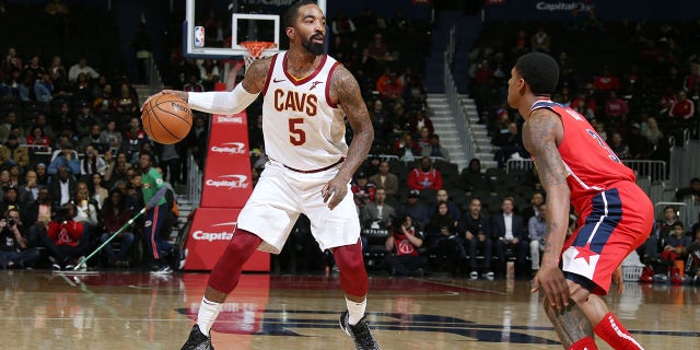 Cleveland Cavaliers guard JR Smith #5 handles the ball against the Washington Wizards on November 14, 2018 at Capital One Arena in Washington, DC.