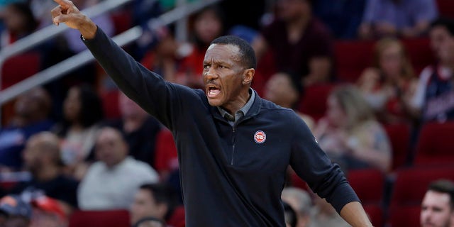 Detroit Pistons head coach Dwane Casey directs a play from the bench during the second half of the team's NBA basketball game against the Houston Rockets on Friday, March 31, 2023, in Houston.