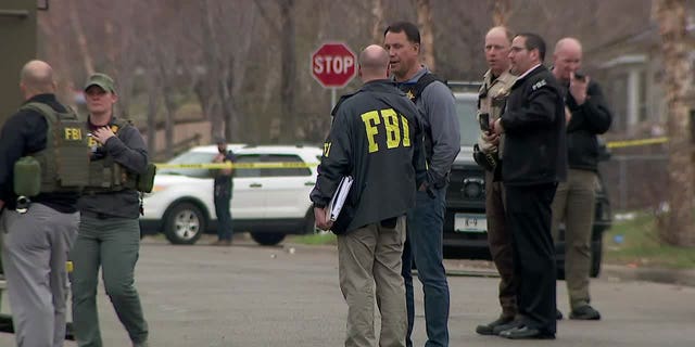 FBI Minneapolis standoff with suspect