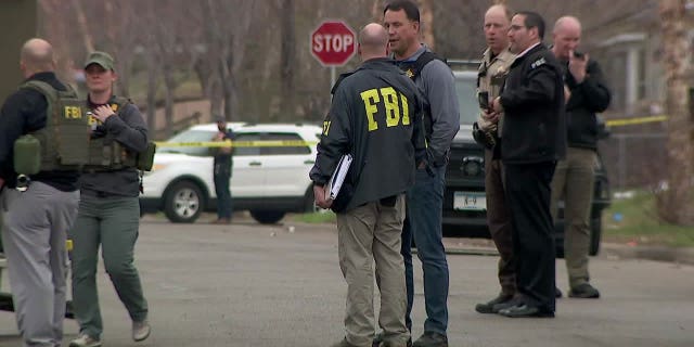 FBI Minneapolis standoff with suspect