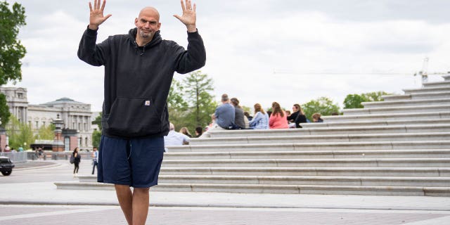 "It’s great to be back. Thank you," Sen. John Fetterman reportedly said as he walked into the building.