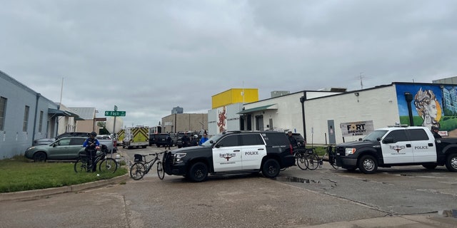 Fort Worth police block off street