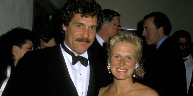 Glenn Close and John Starke at an Oscar's after party in 1988