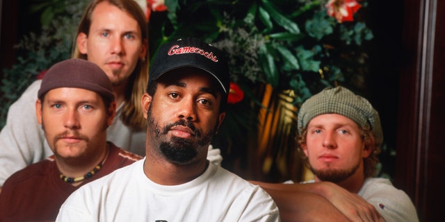 Hootie and the Blowfish do a studio portrait in 1996.