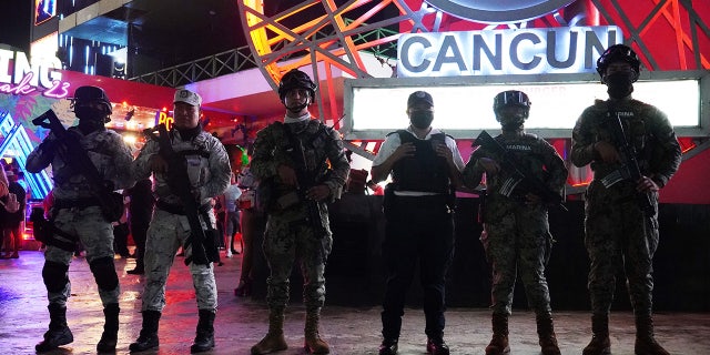 Mexican soldiers in Cancun