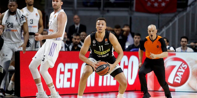 Dante Exum plays against Real Madrid