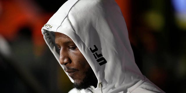 Karl Roberson prepares to fight Khalil Rountree Jr. in their light heavyweight fight during the UFC Fight Night event at UFC APEX on March 12, 2022 in Las Vegas.