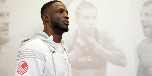 Karl Roberson warms up prior to his fight during the UFC Fight Night event at UFC APEX on July 9, 2022 in Las Vegas.