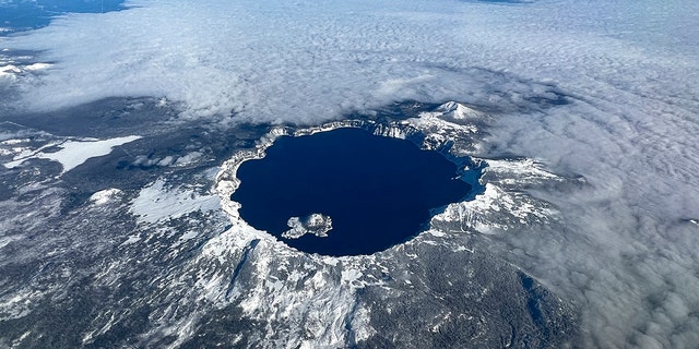 crater lake oregon