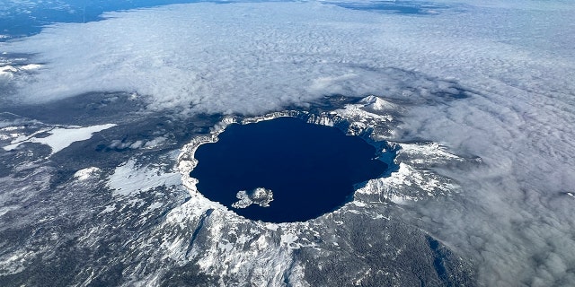 crater lake oregon