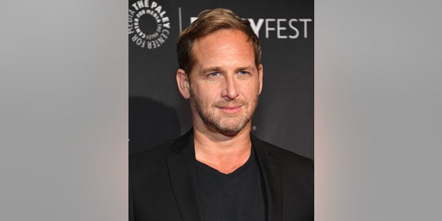 Josh Lucas muncul di PaleyFest selama akhir pekan di LA untuk membahas perannya sebagai versi muda dari karakter Kevin Costner, John Dutton. "Yellowstone."