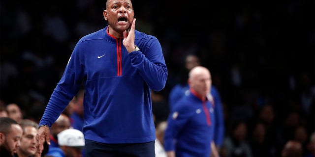 Doc Rivers yells at his team in the playoffs