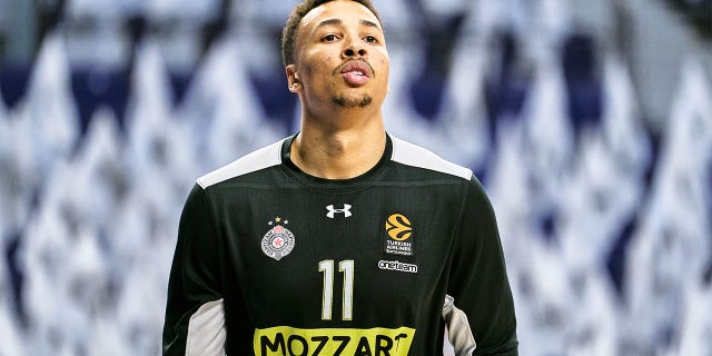 Dante Exum calienta