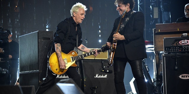 Neal Schon and Mike McCready