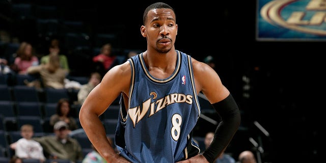 Javaris Crittenton plays in an NBA game in 2009