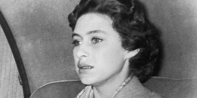 Princess Margaret called off her engagement to Peter Townsend in 1955.
