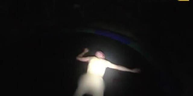 Body camera footage shows Blake Tokman fleeing arrest after he was caught breaking into two homes in Florida.