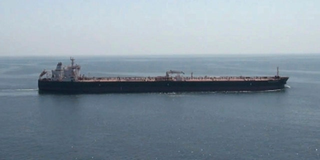 Se ve a comandos iraníes aterrizando en un petrolero con destino a EE. UU. en un nuevo video 5 Un video iraní muestra la incautación de un petrolero en el Golfo de Omán