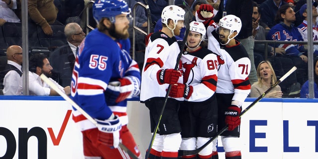 devils celebrate goal