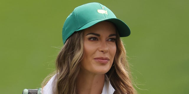 Jena Sims durante el concurso Par Three antes del Masters en Augusta National Golf Club el 6 de abril de 2022 en Augusta, Georgia.