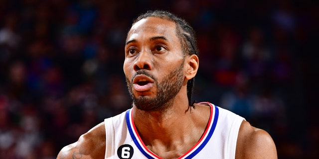 Kawhi Leonard #2 of the LA Clippers shoots a free throw during the game During round one game one of the 2023 NBA Playoffs on April 16, 2023 at Footprint Center in Phoenix, Arizona.