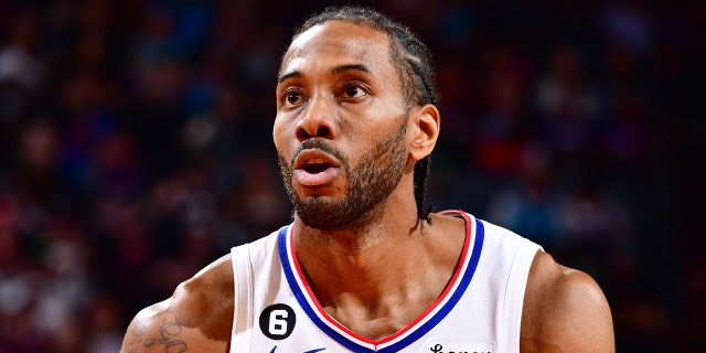 Kawhi Leonard #2 of the LA Clippers shoots a free throw during the game During round one game one of the 2023 NBA Playoffs on April 16, 2023 at Footprint Center in Phoenix, Arizona.