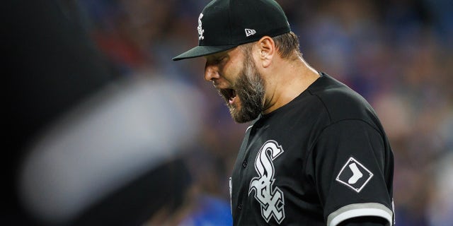 Lance Lynn walks off the mound