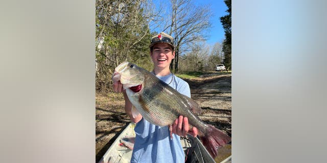Logan Cernosek, a 15-year-old high school student from Arkansas, unexpectedly caught a 12-pound, 4-ounce largemouth bass while fishing from crappie on April 2, 2023.