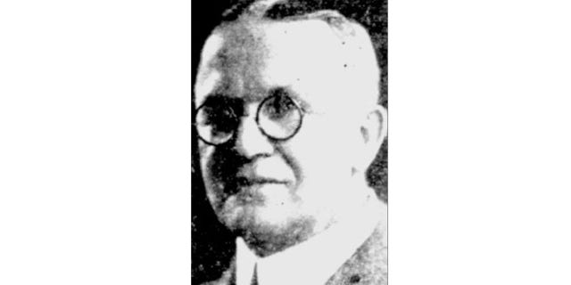 Robert L. Strohecker, born in Pennsylvania, in 1864, is credited with popularizing chocolate Easter bunnies in America while working for W.H. Luden Confectioner. He also helped popularize menthol cough drops, which Luden's still sells today.