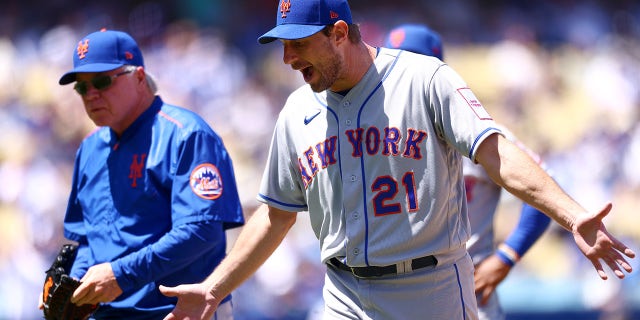Max Scherzer walks off the field
