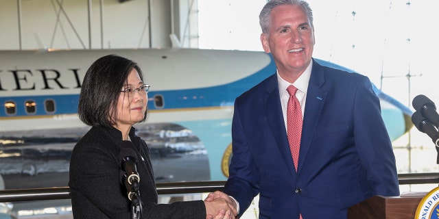 House Speaker Kevin McCarthy shakes hands with Taiwanese President Tsai Ing-wen after delivering statements to the press at the Ronald Reagan Presidential Library in Simi Valley, California, Wednesday, April 5, 2023.