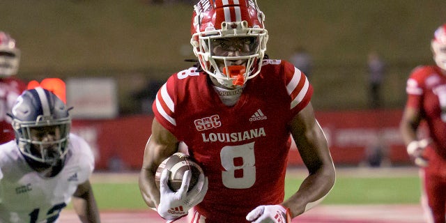 Michael Jefferson scores