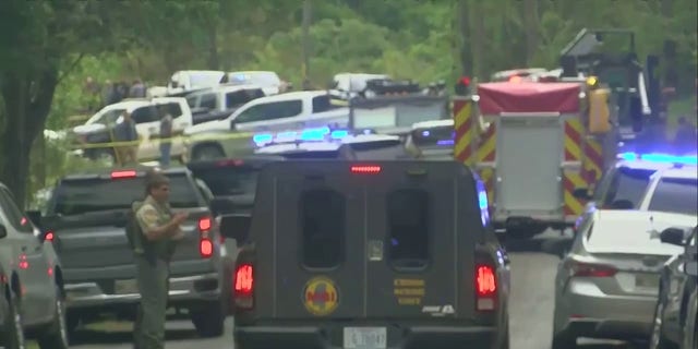 Mississippi inmate barricade scene, police respond