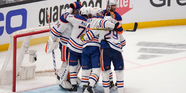 Oilers players win in Game 6