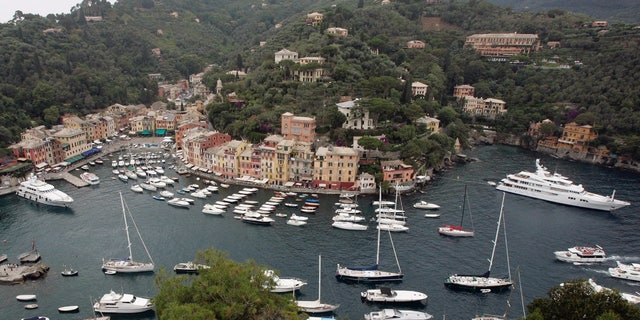 Portofino - Favorite European travel destination bans selfies as tourists spark 'anarchic chaos' in streets
